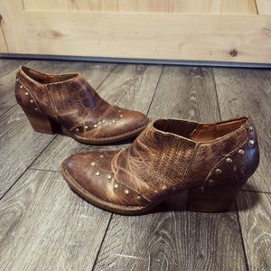 Born Shoes. Brown Leather Ankle Boot. Size 7